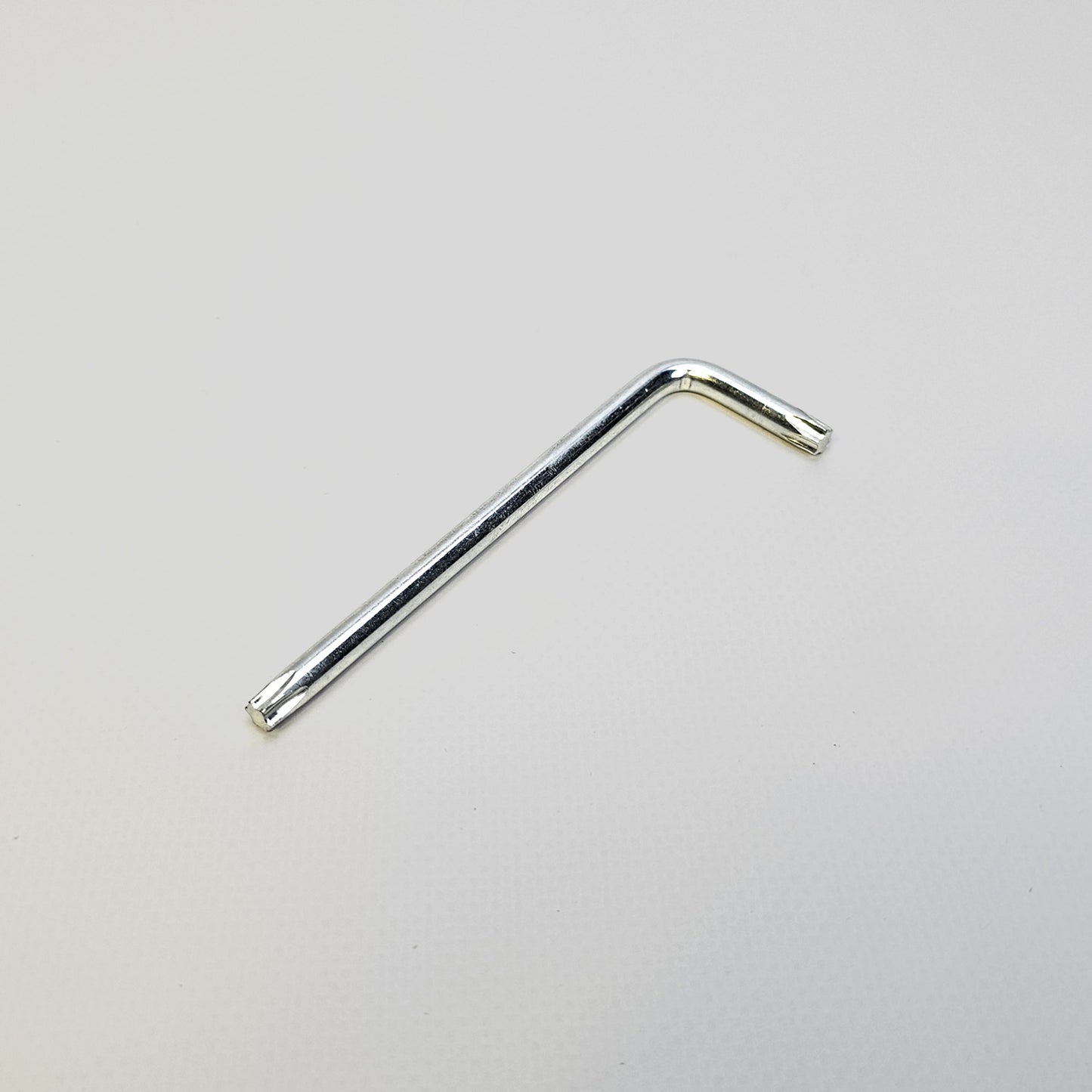 wrench for fastening kiteboard hardware