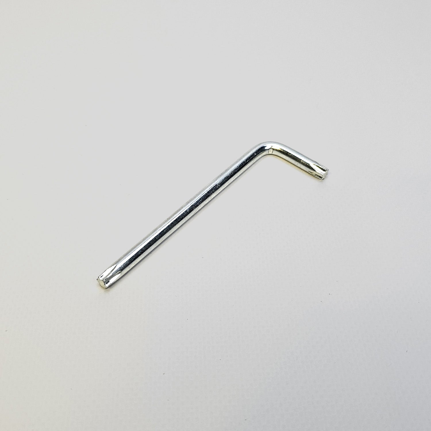 wrench for fastening kiteboard hardware