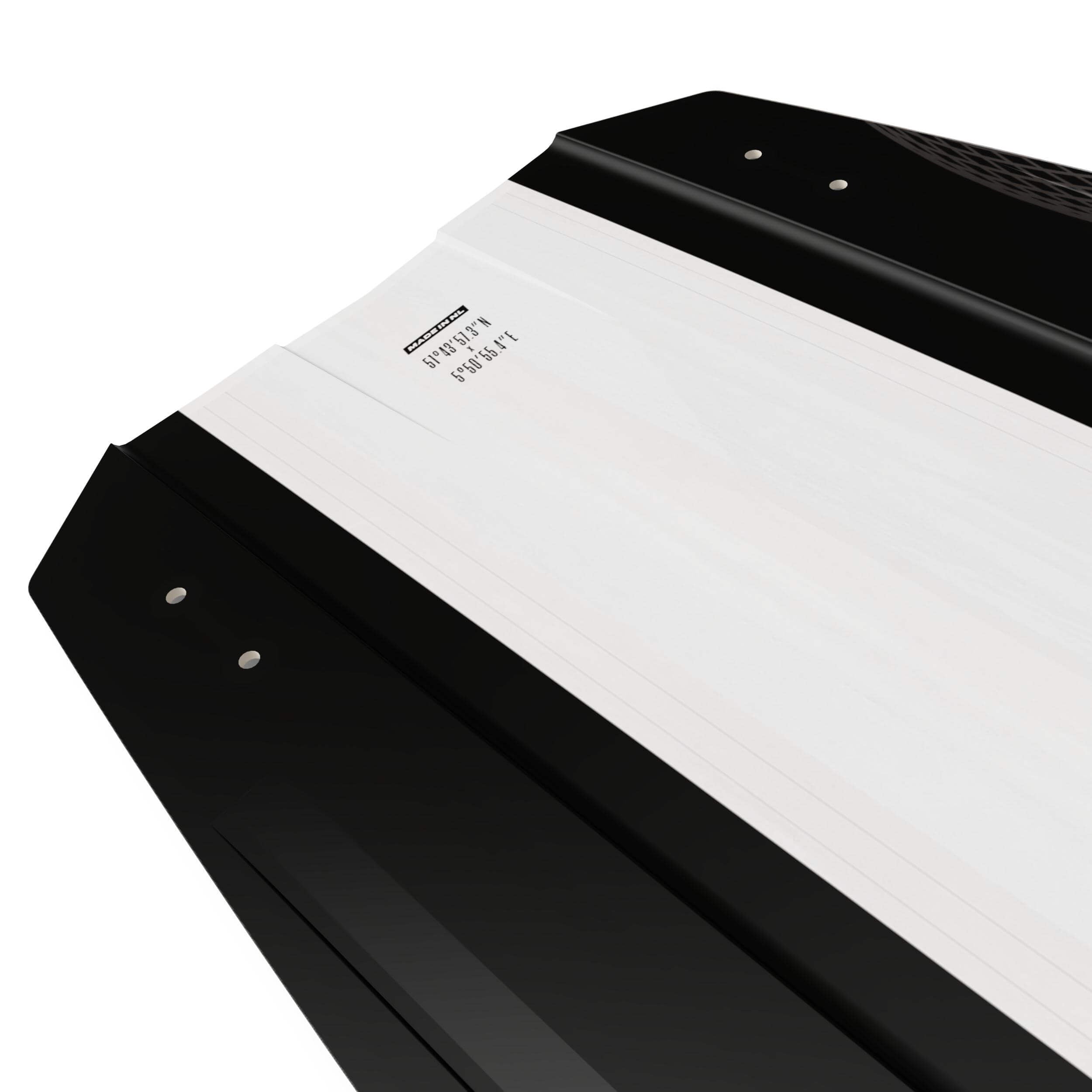 freeride kiteboard with good pop and soft landings